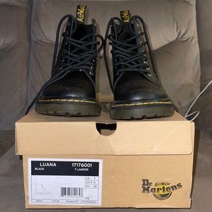 Black Dr martens